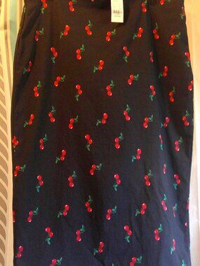 NWT "7th Avenue, New York & Company" Stretch Pencil SKIRT Pin-Up Cherries Sz M